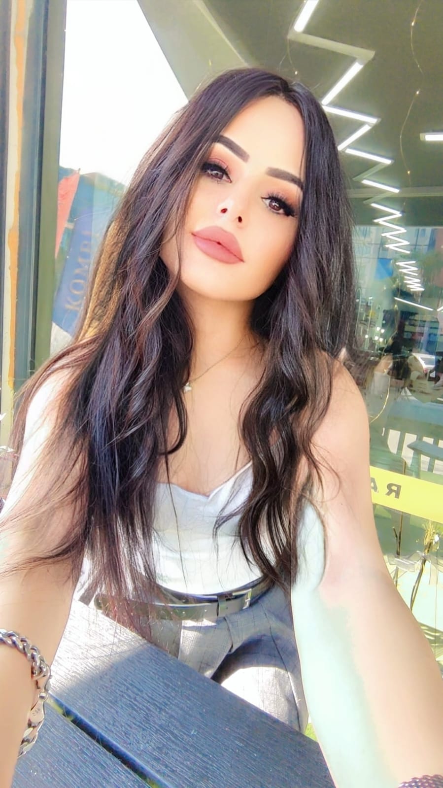 İzmit Escort Alkol İçen Simay